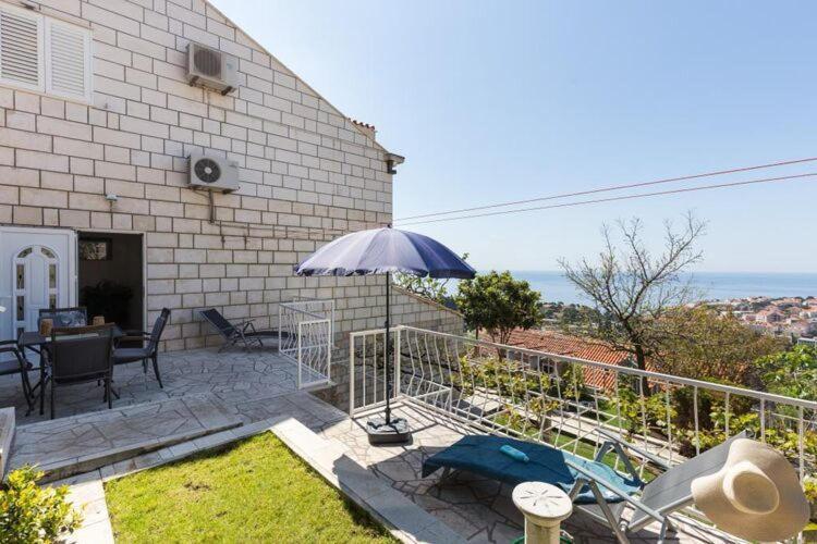 דוברובניק Apartment Mili - Two Bedroom Apartment With Terrace And Sea View Sinjska 15 מראה חיצוני תמונה